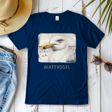 Damen T-Shirt Nordsee Möwe mit Strand und Touristen im Hintergrund