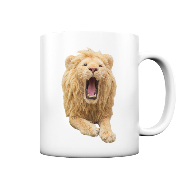 Tasse mit Fotodruck Löwe mit aufgerissenem Maul in Stofftier-Optik