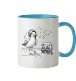 Tanzende Möwe mit Kaputze und Kopfhörer am Strand Nordsee Tasse zweifarbig