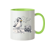 Tanzende Möwe mit Kaputze und Kopfhörer am Strand Nordsee Tasse zweifarbig