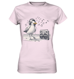Tanzende Möwe mit Kaputze und Kopfhörer am Strand Nordsee T-Shirt - Womens Premium Classic T-Shirt