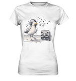 Tanzende Möwe mit Kaputze und Kopfhörer am Strand Nordsee T-Shirt - Womens Premium Classic T-Shirt